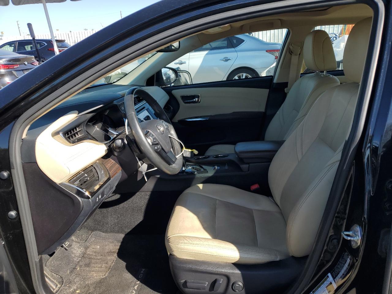 2014 Toyota Avalon - Image 7
