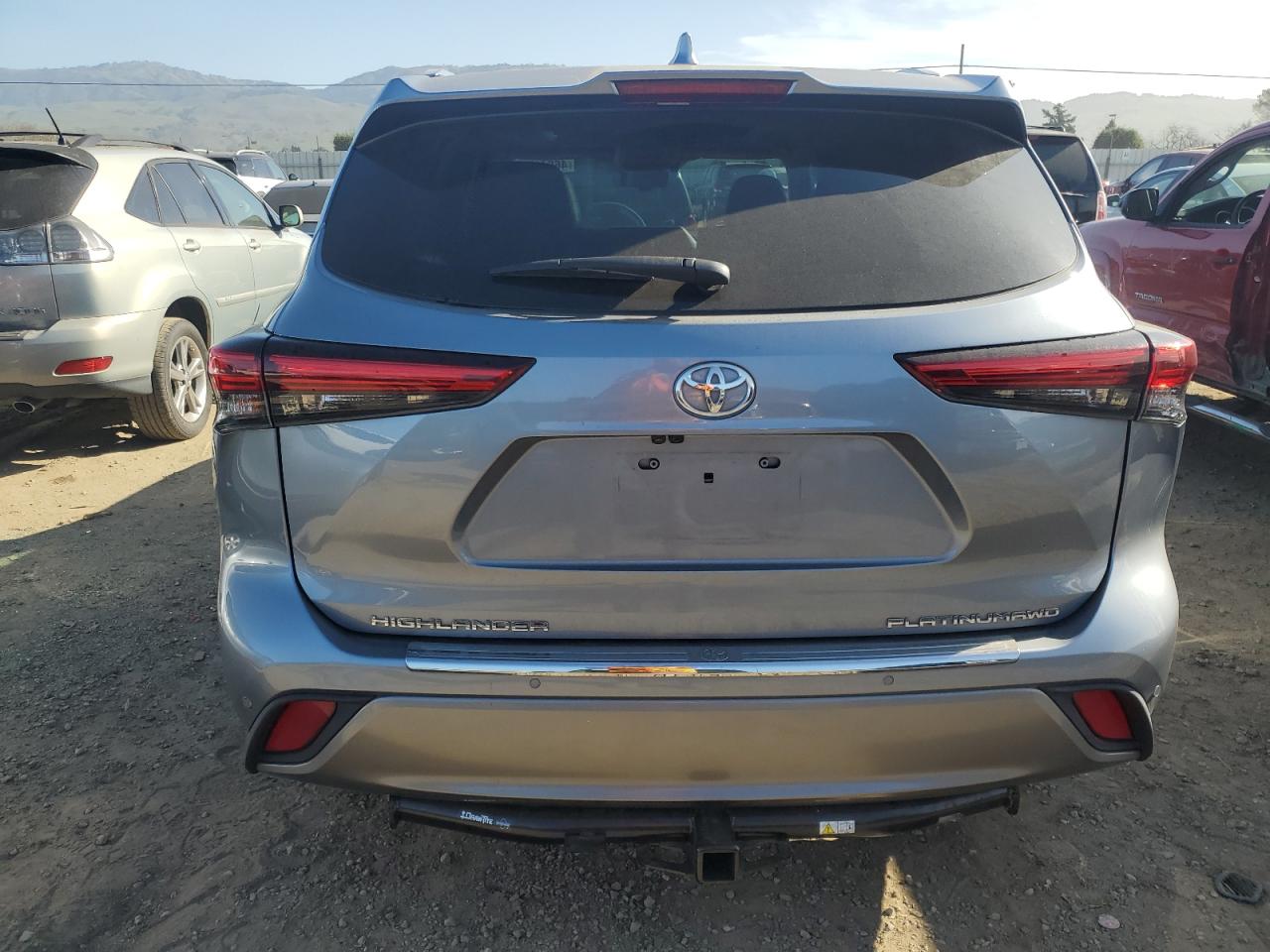 2020 Toyota Highlander - Image 6