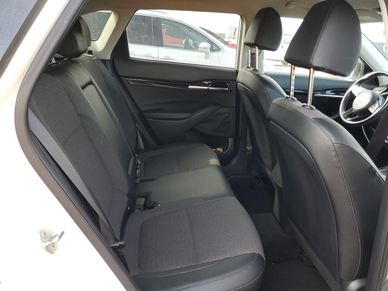 2021 Kia Seltos - Image 11