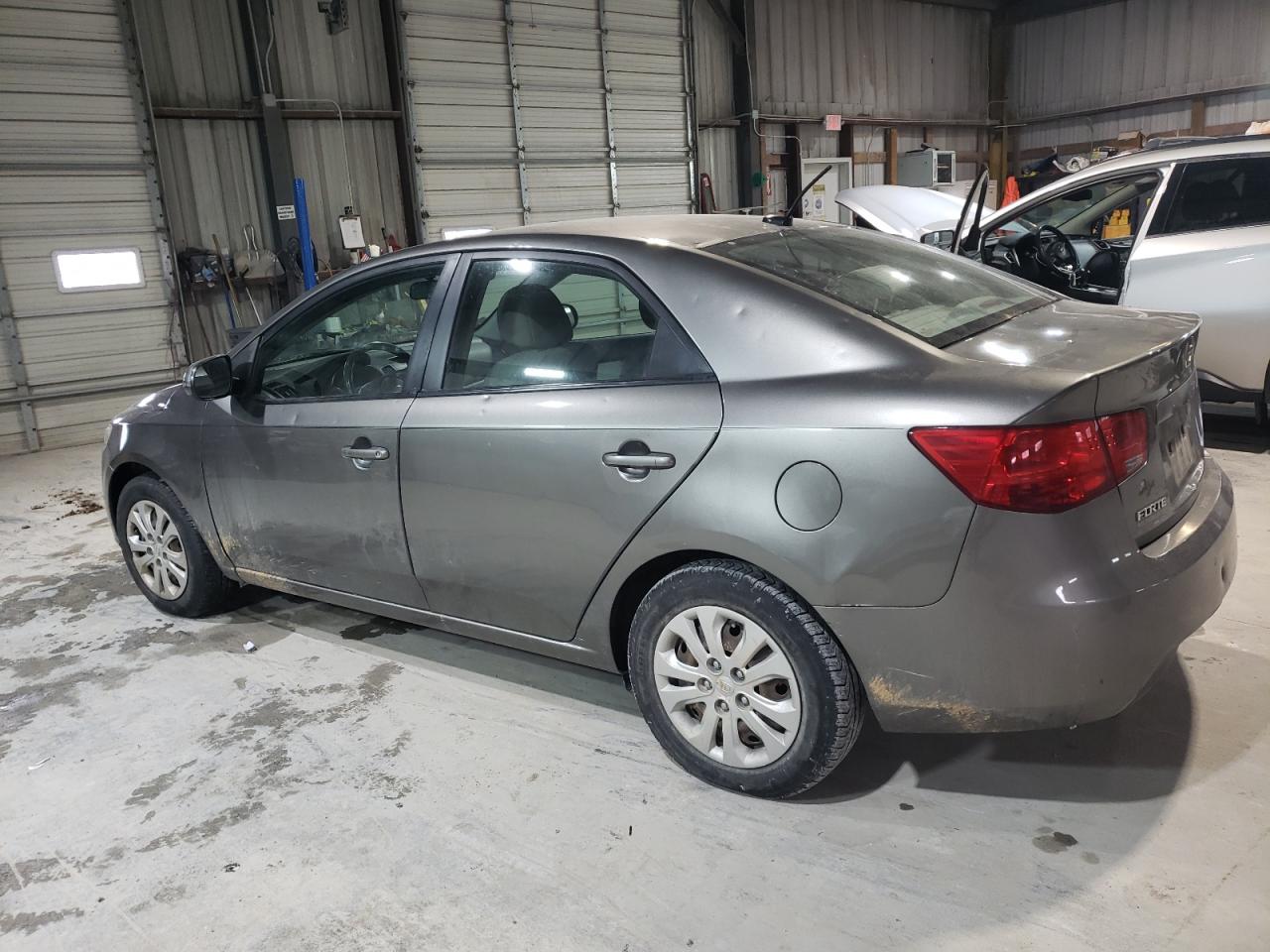 2011 Kia Forte - Image 2