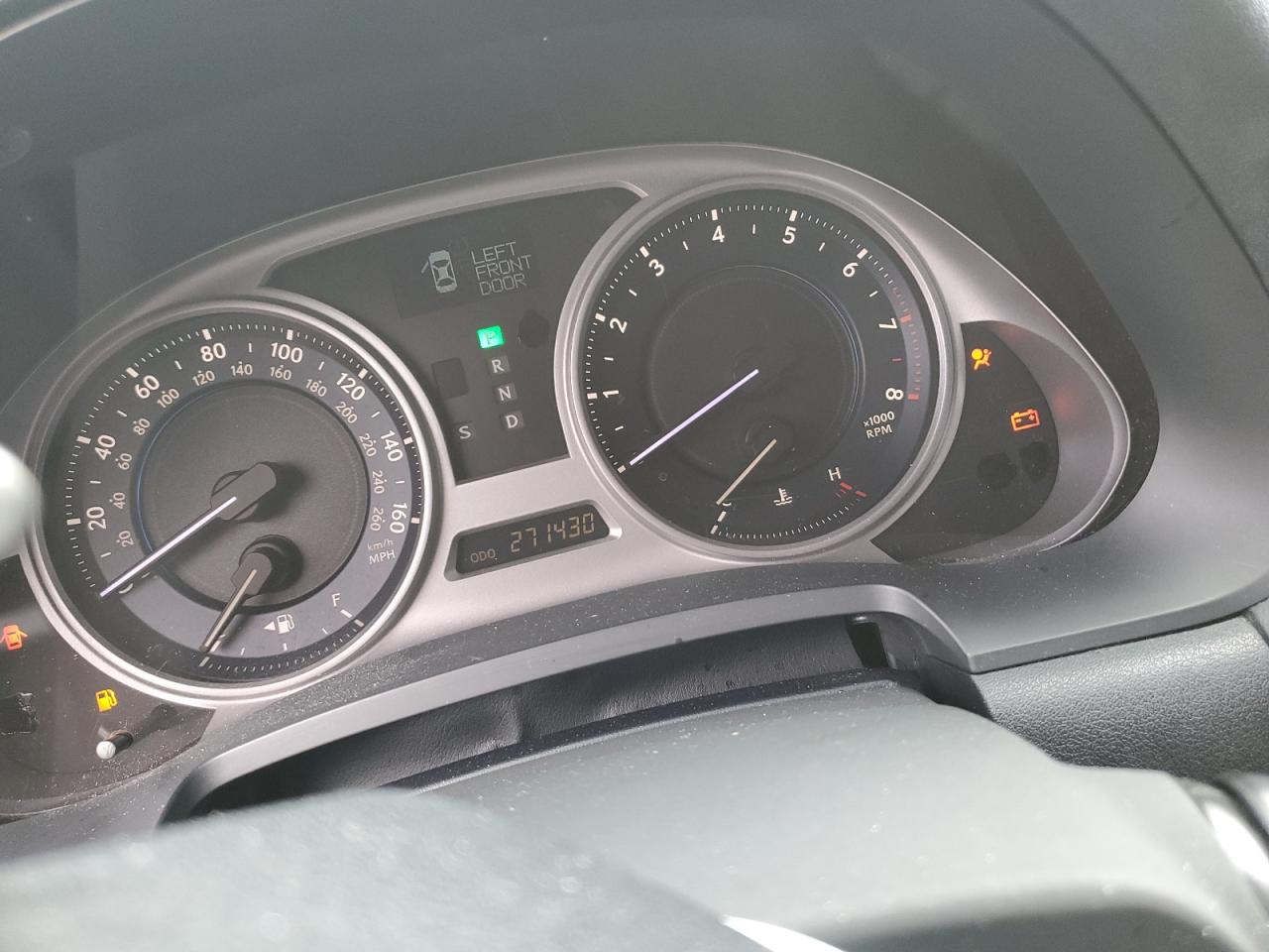 2006 Lexus IS - Image 9