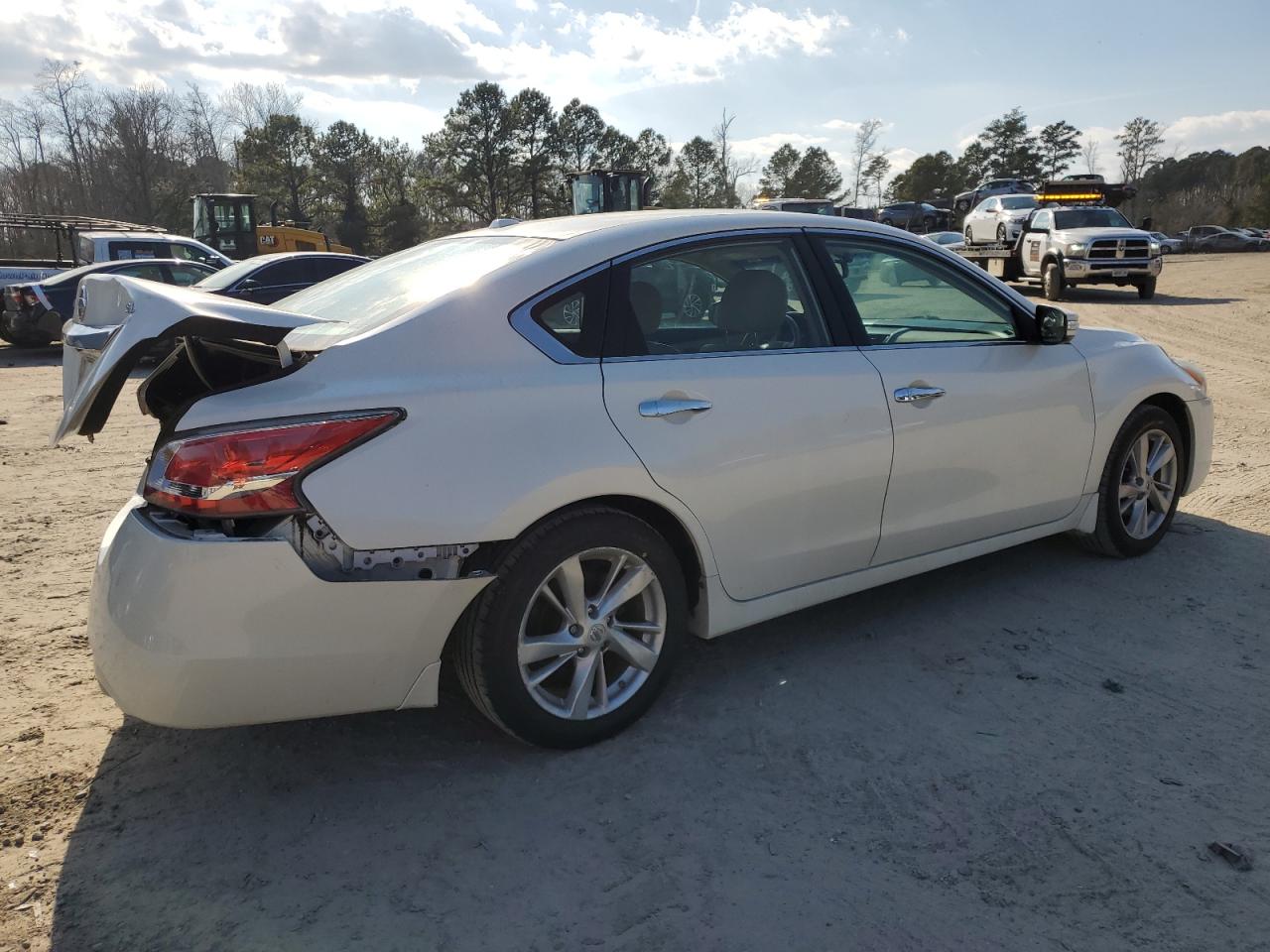 2015 Nissan Altima - Image 3
