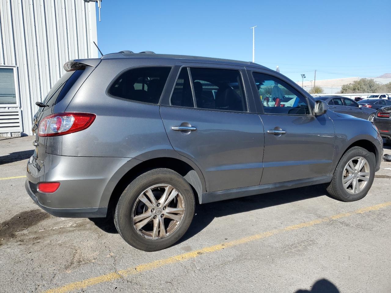 2012 Hyundai Santa Fe - Image 3