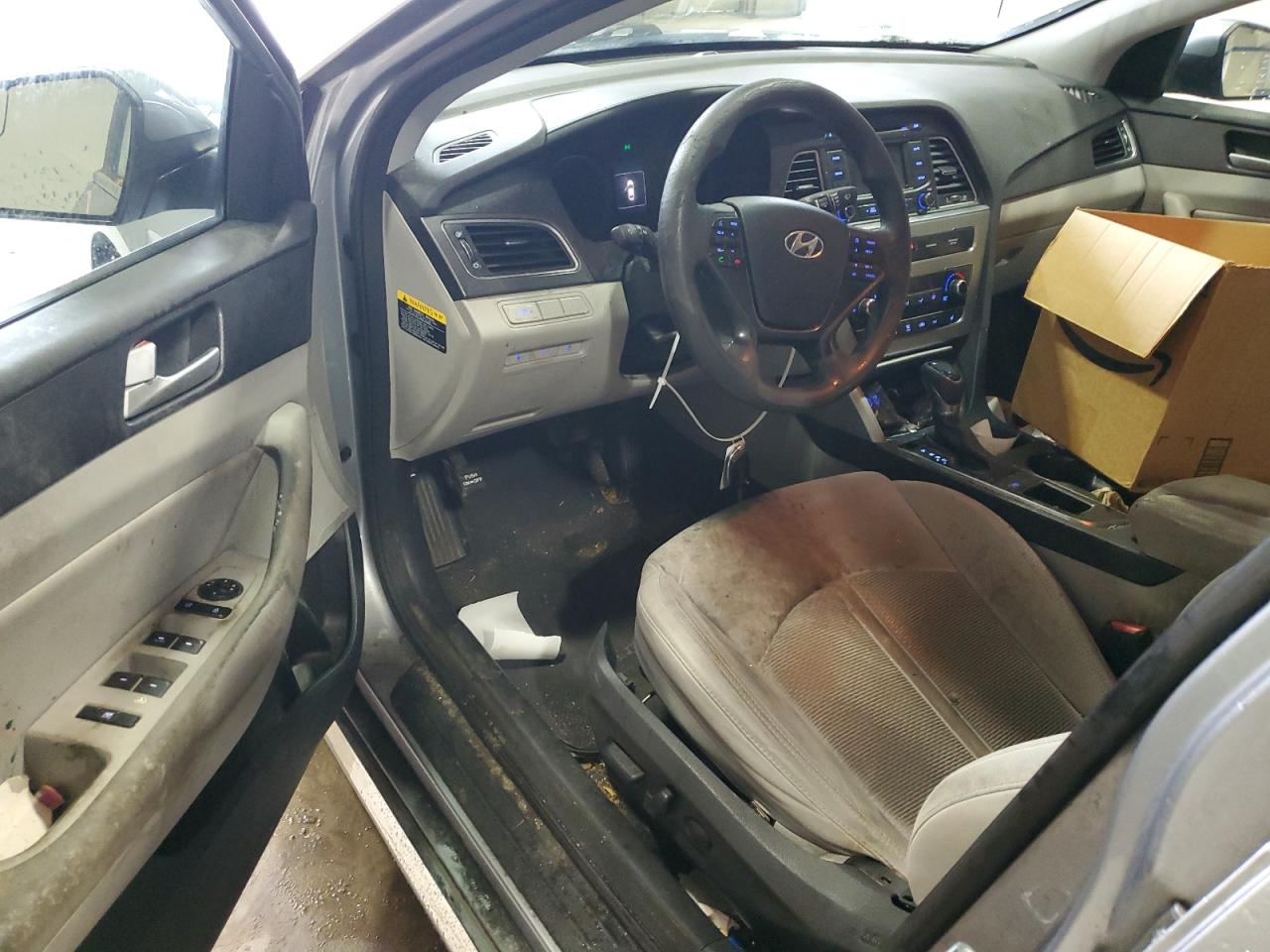 2015 Hyundai Sonata - Image 8