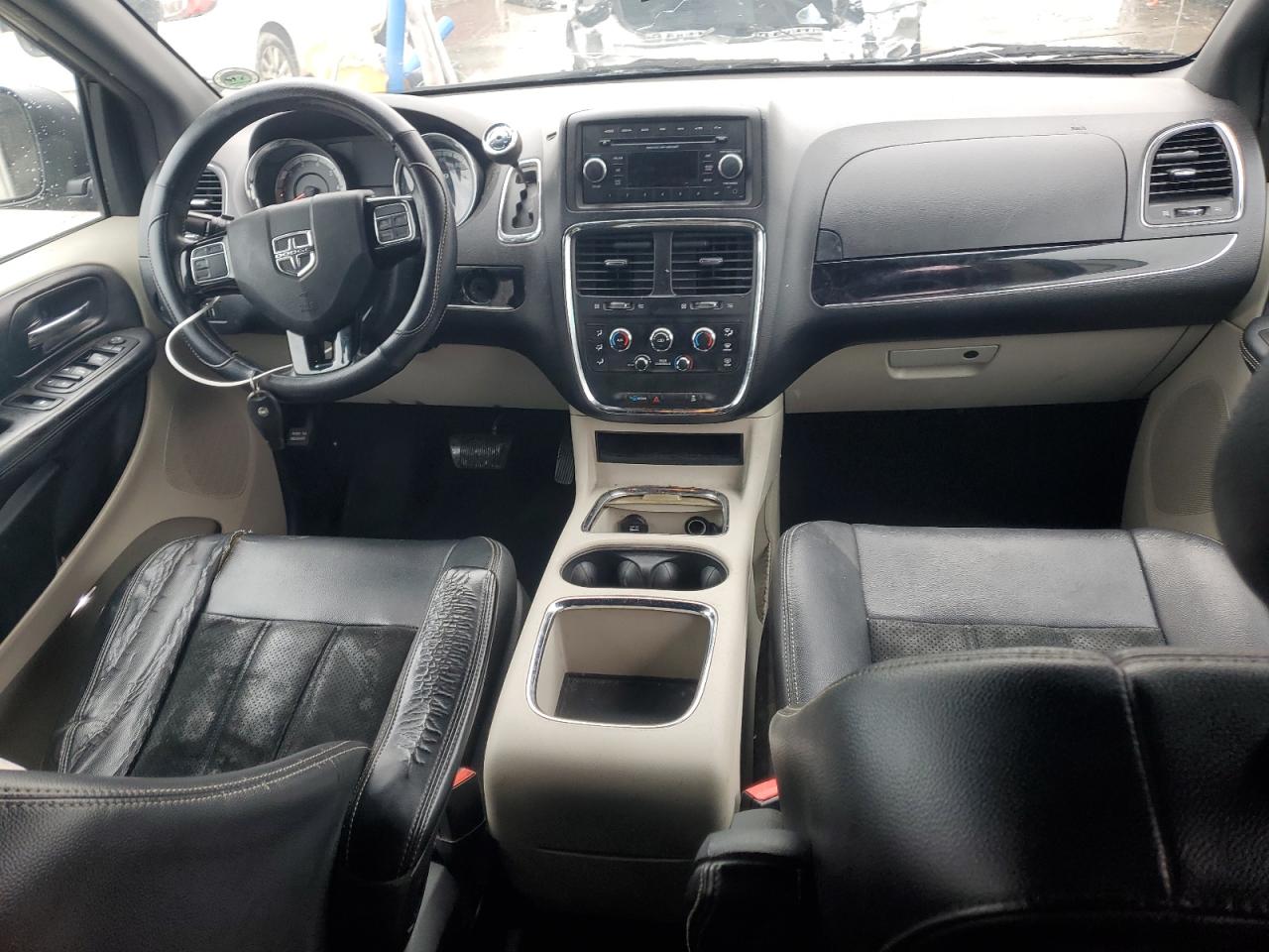 2014 Dodge Caravan - Image 8