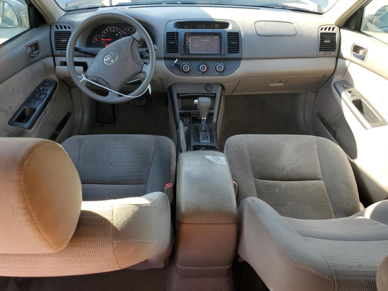 2005 Toyota Camry - Image 8