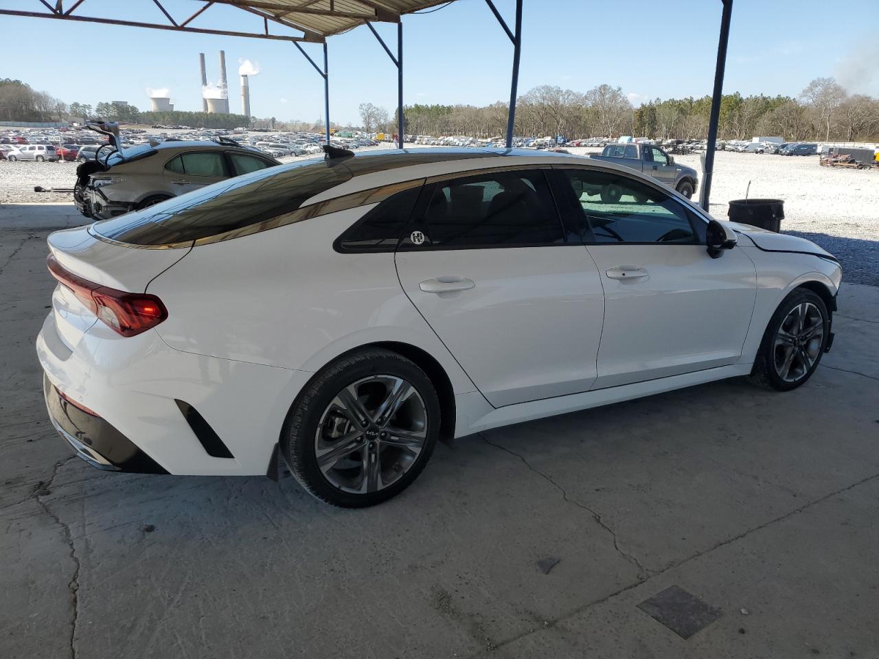 2022 Kia K5 - Image 3