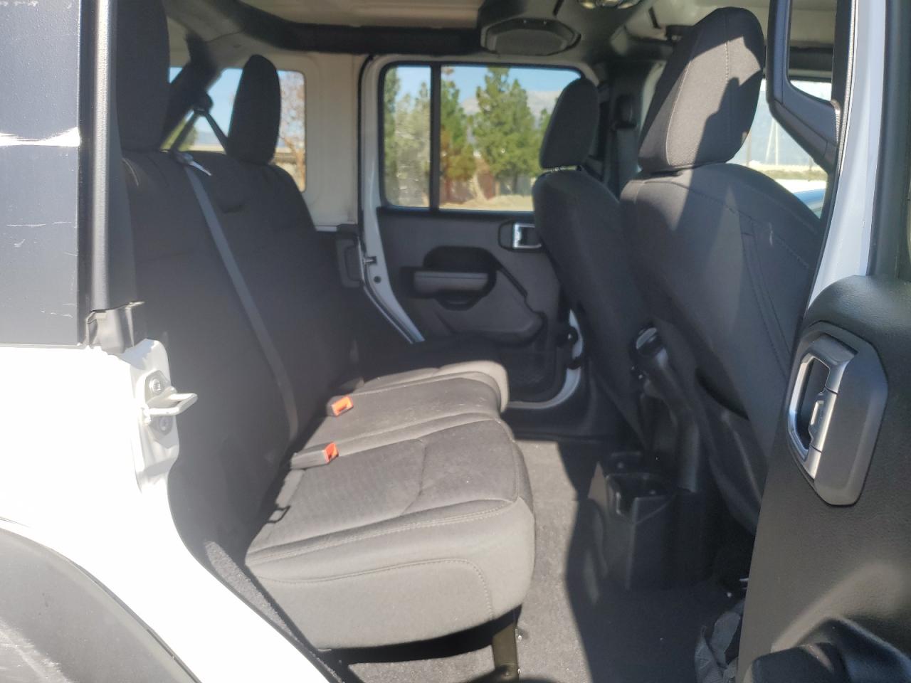 2021 Jeep Wrangler - Image 11