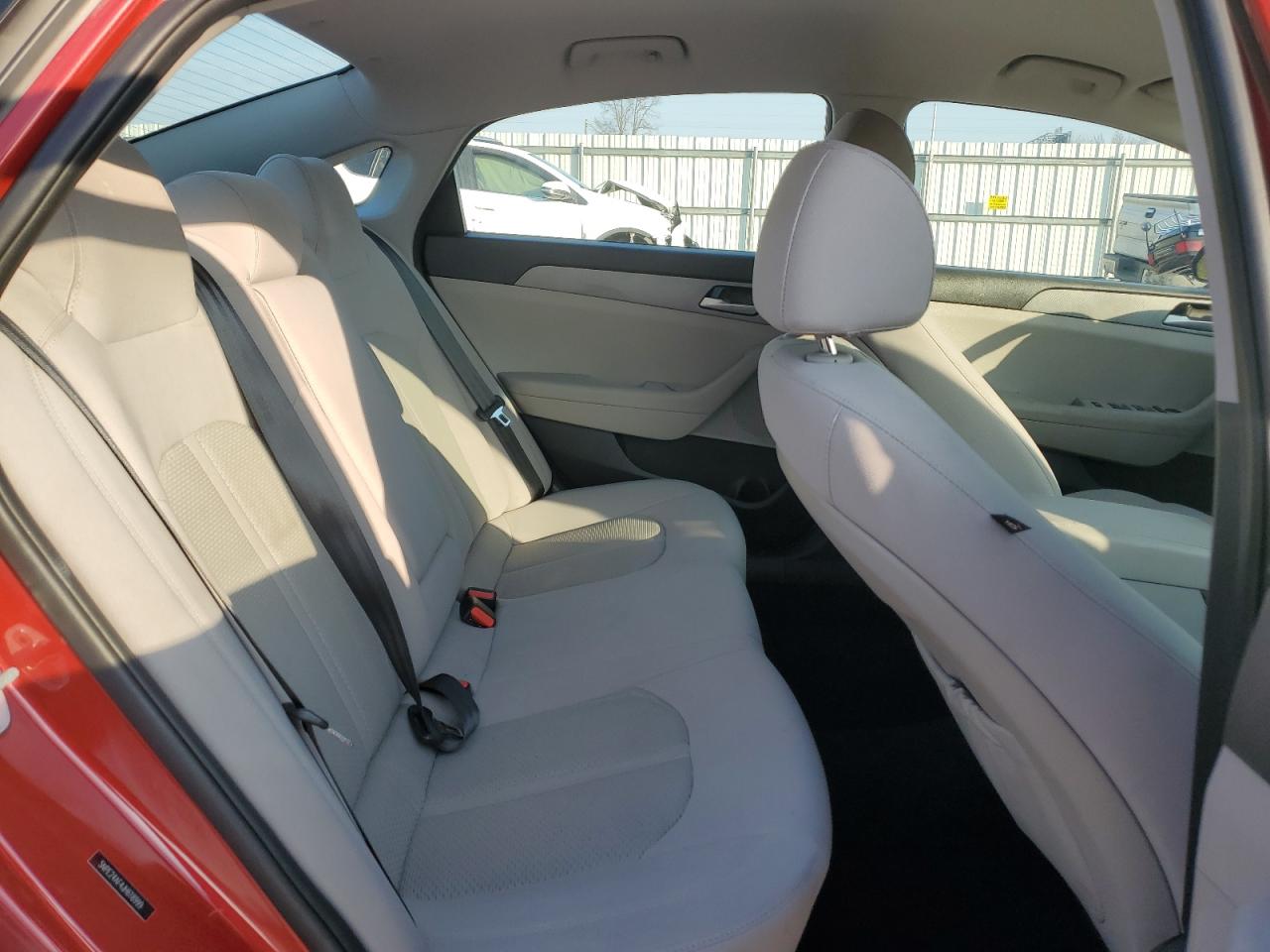 2018 Hyundai Sonata - Image 10