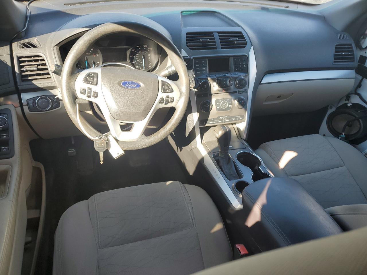 2015 Ford Explorer - Image 8
