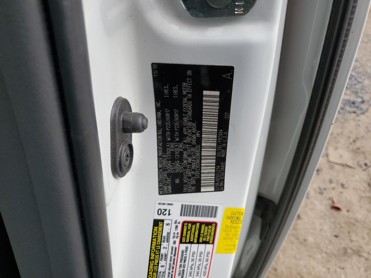 2019 Toyota Sienna - Image 13