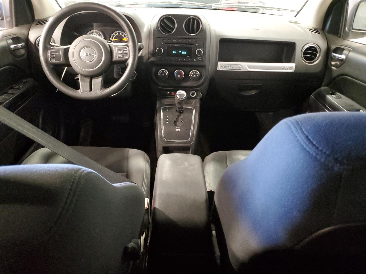 2015 Jeep Compass - Image 8