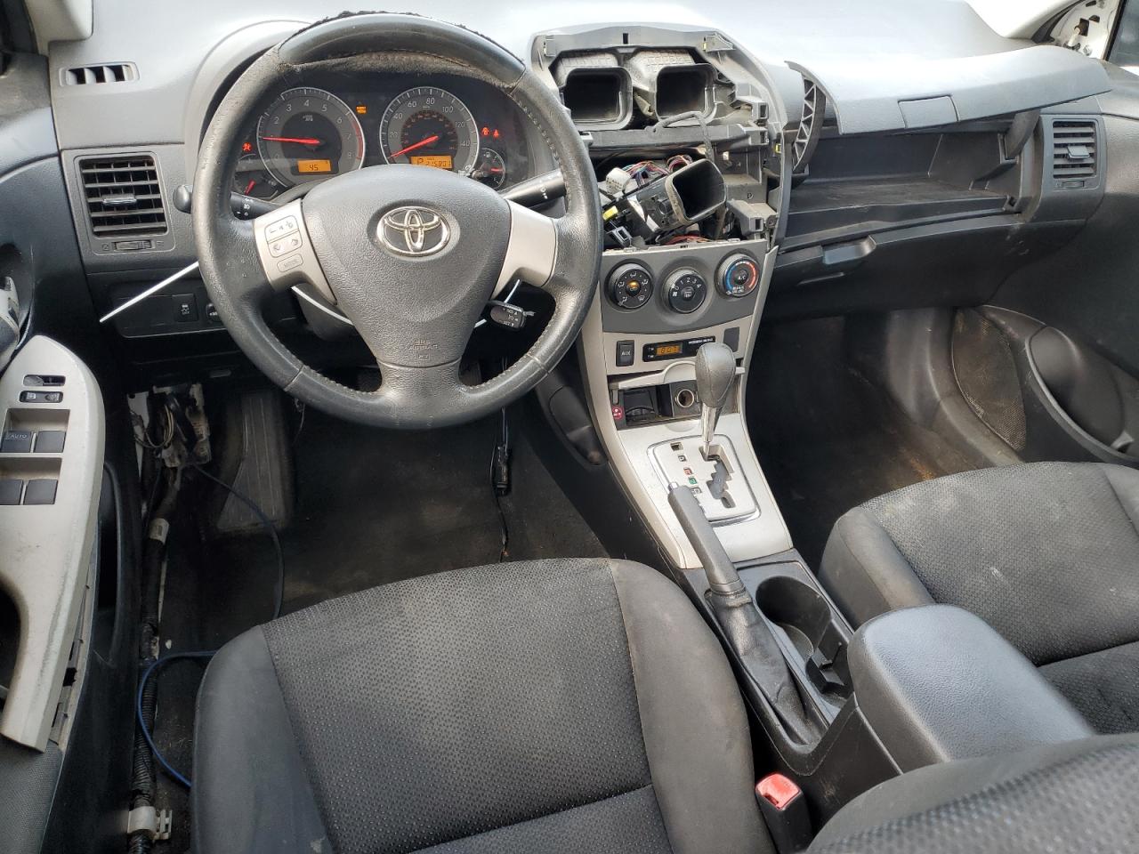 2010 Toyota Corolla - Image 8