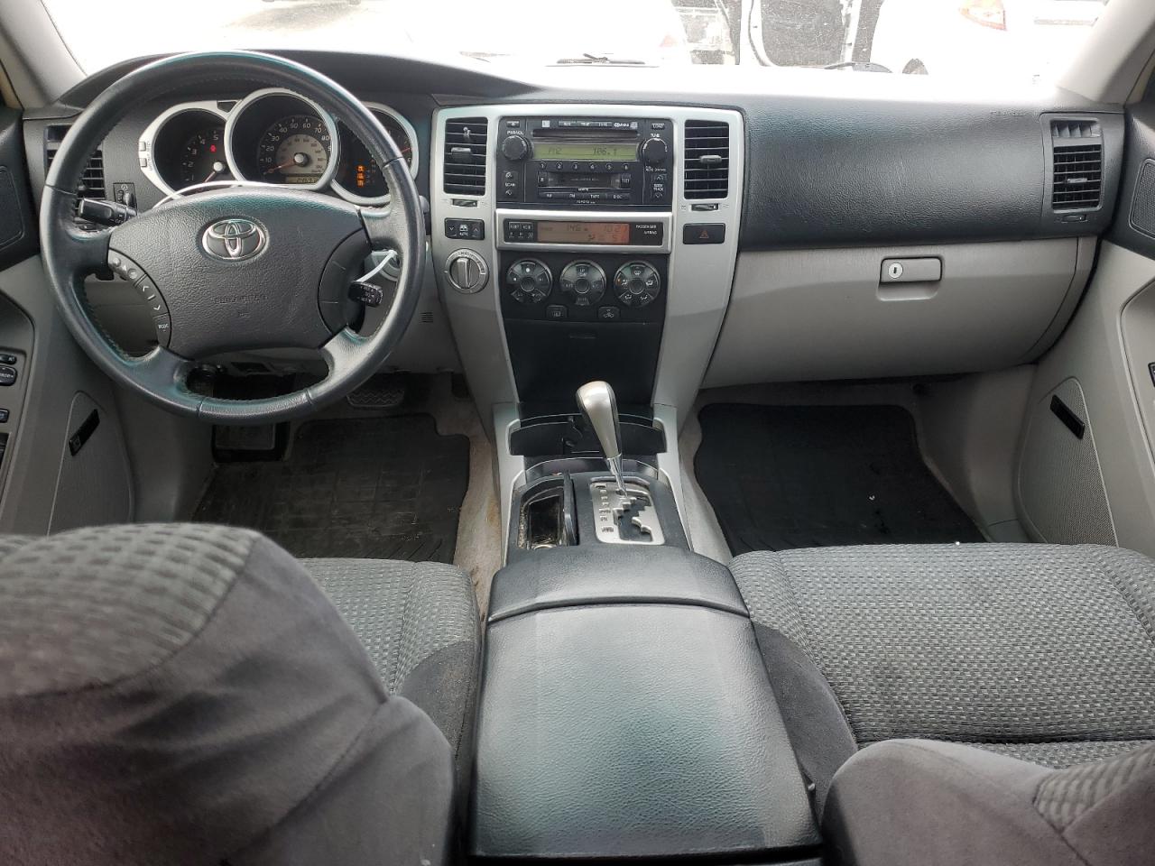 2005 Toyota 4Runner - Image 8