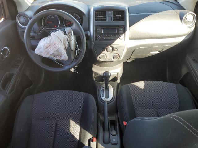 NISSAN VERSA 2016 Серебристый