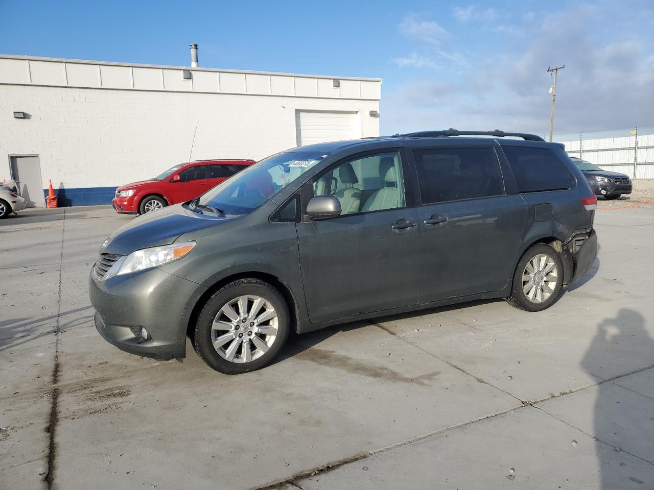 2012 Toyota Sienna - Image 1