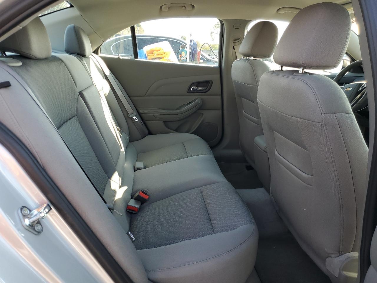 2016 Chevrolet Malibu - Image 10