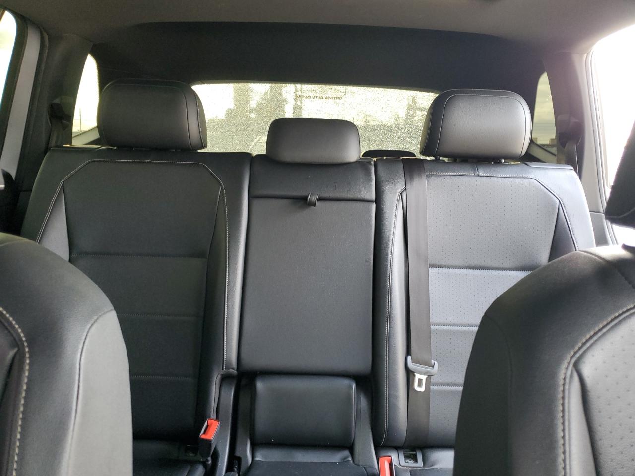 2021 Volkswagen Tiguan - Image 10