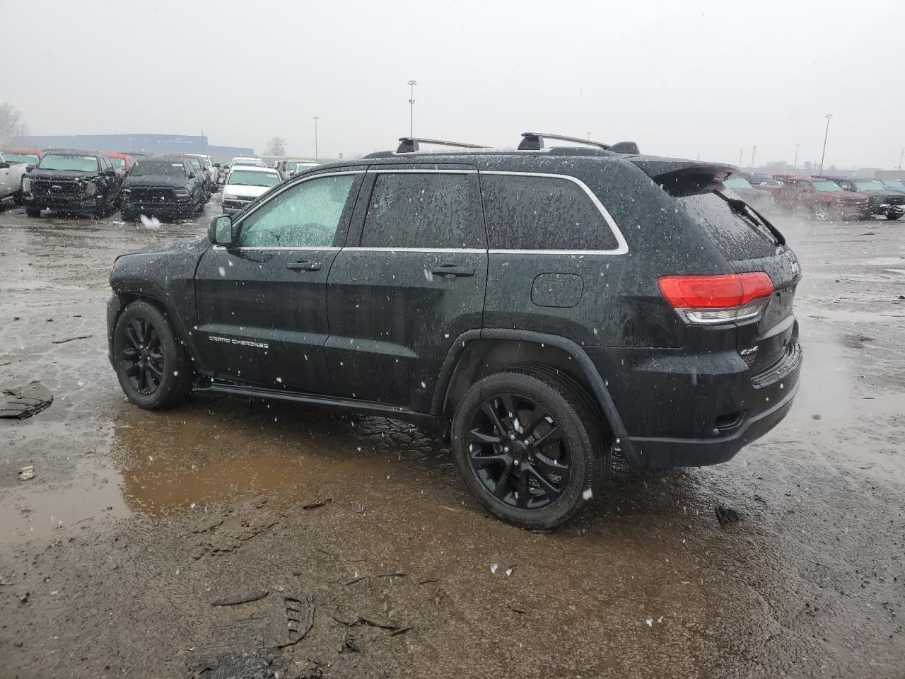 2014 Jeep Grand Cherokee - Image 2