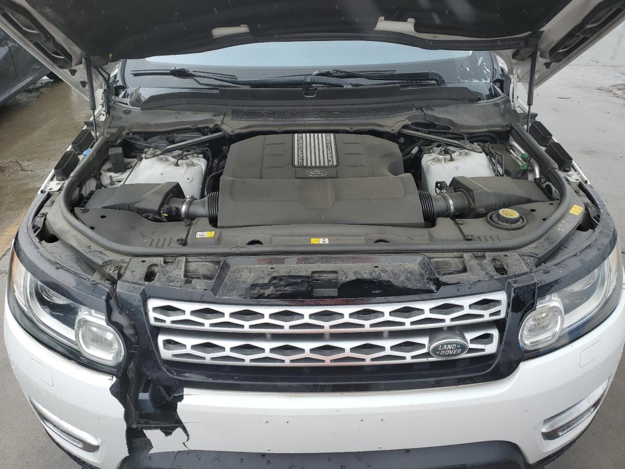 2016 Land Rover Range Rover - Image 12
