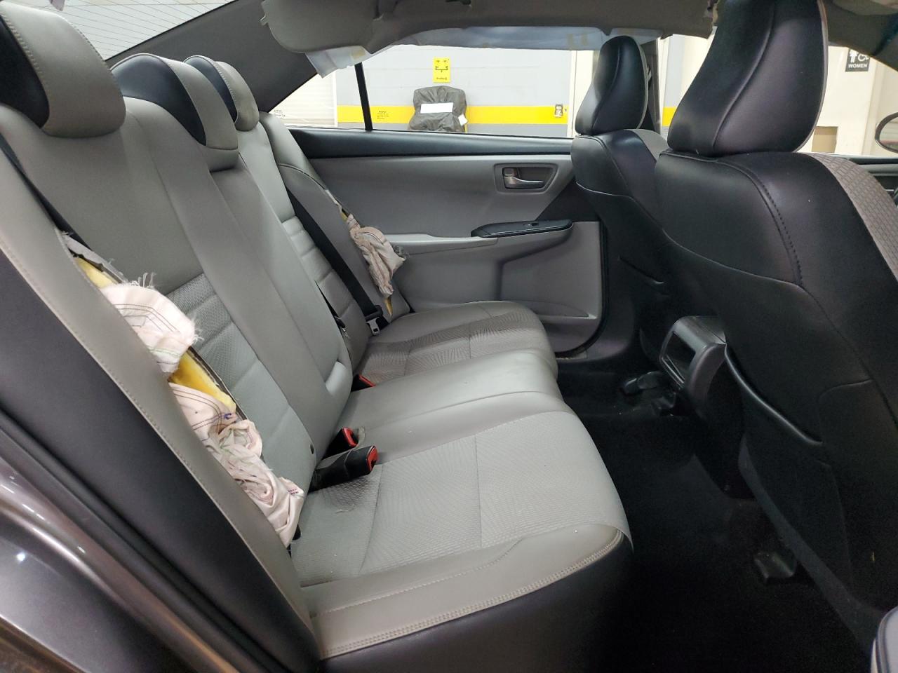 2016 Toyota Camry - Image 10