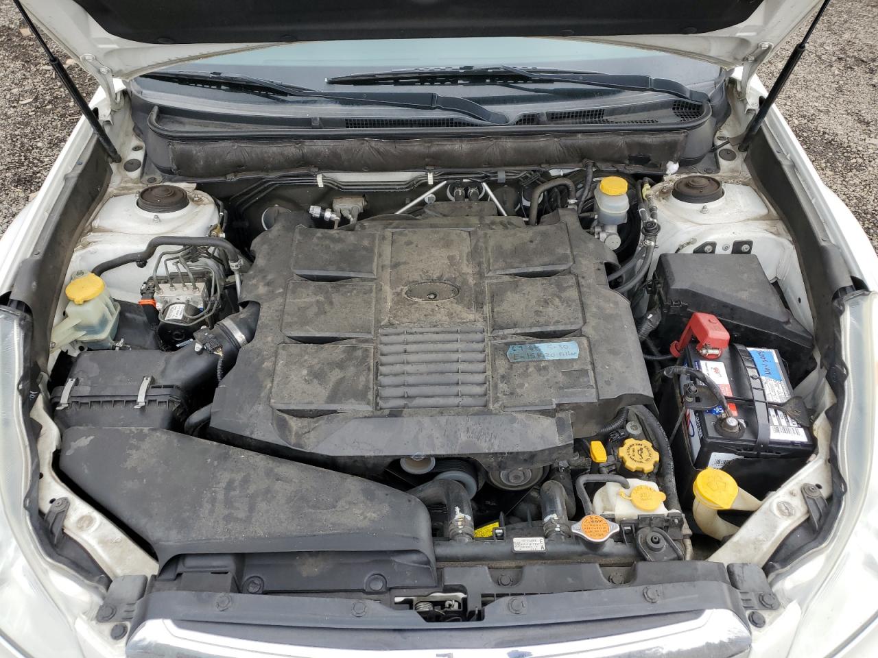 2012 Subaru Outback - Image 12