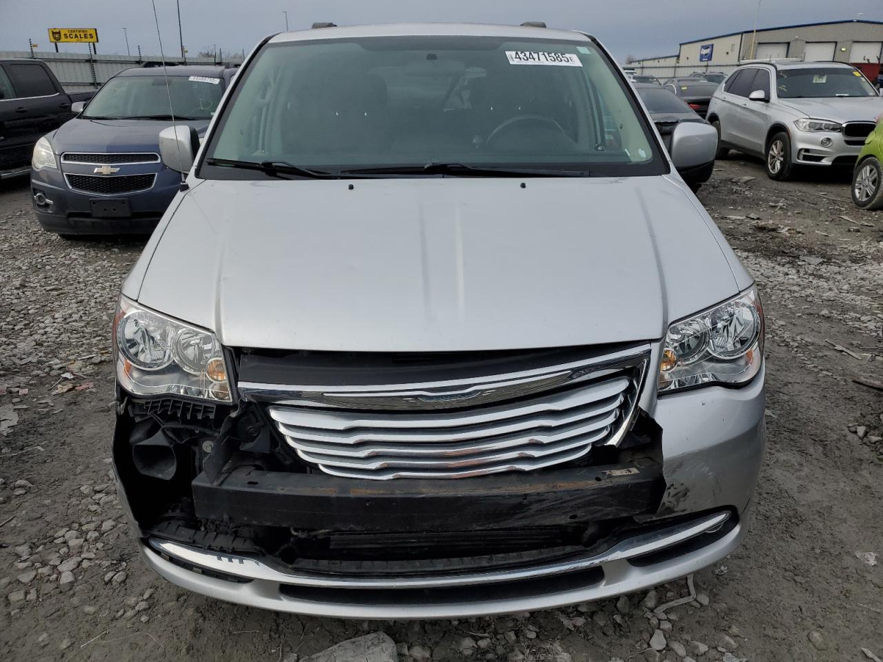 2011 Chrysler Town & Country - Image 5