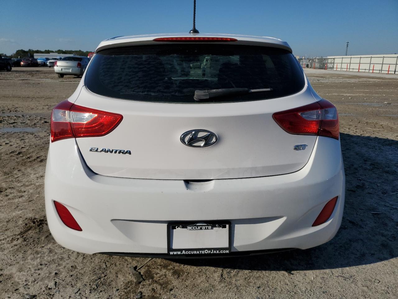 2014 Hyundai Elantra - Image 6