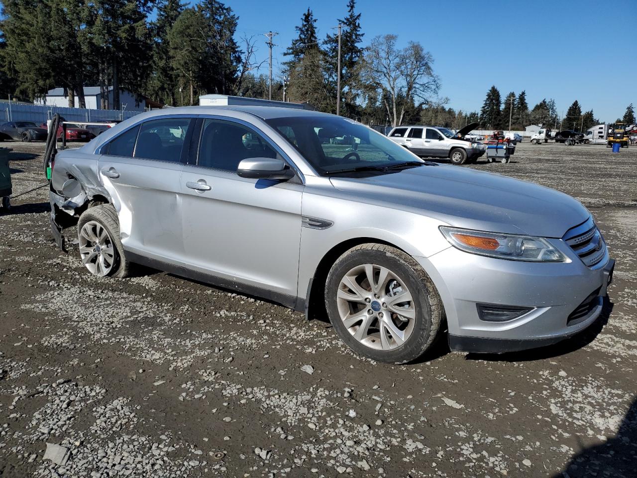2010 Ford Taurus - Image 4