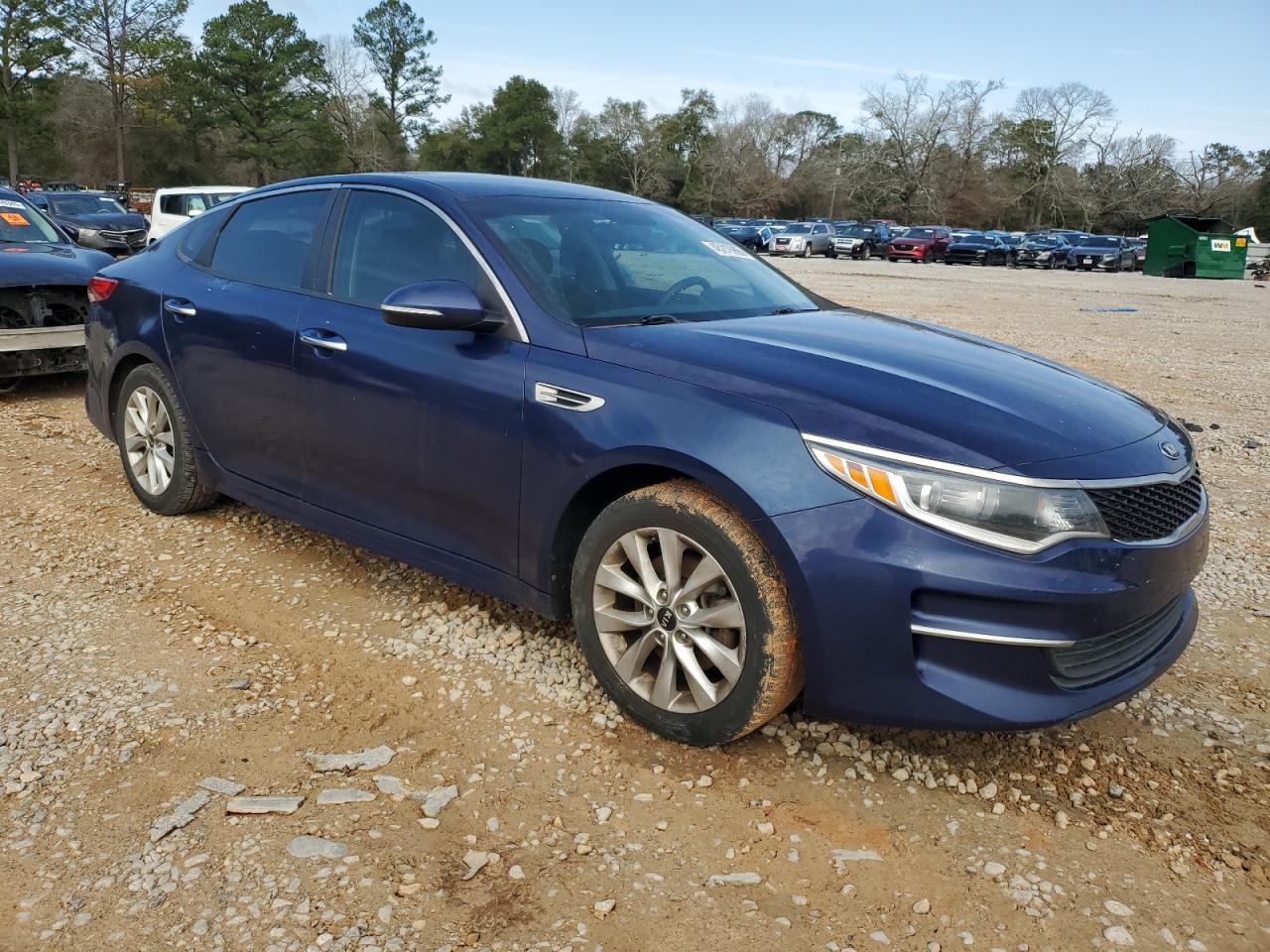 2017 Kia Optima - Image 4