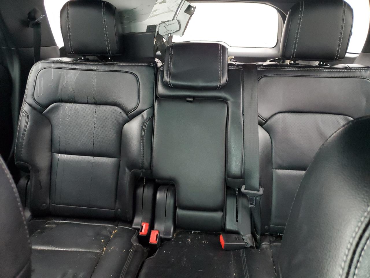 2016 Ford Explorer - Image 10