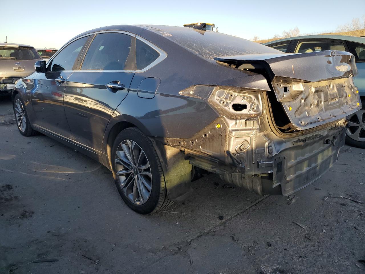 2015 Hyundai Genesis - Image 2