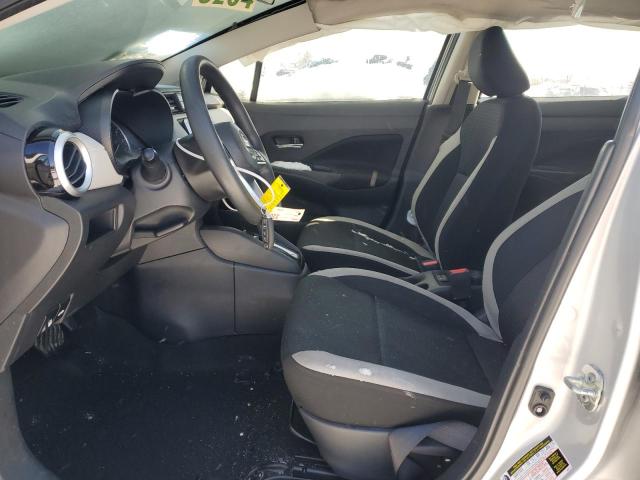  NISSAN VERSA 2021 Srebrny