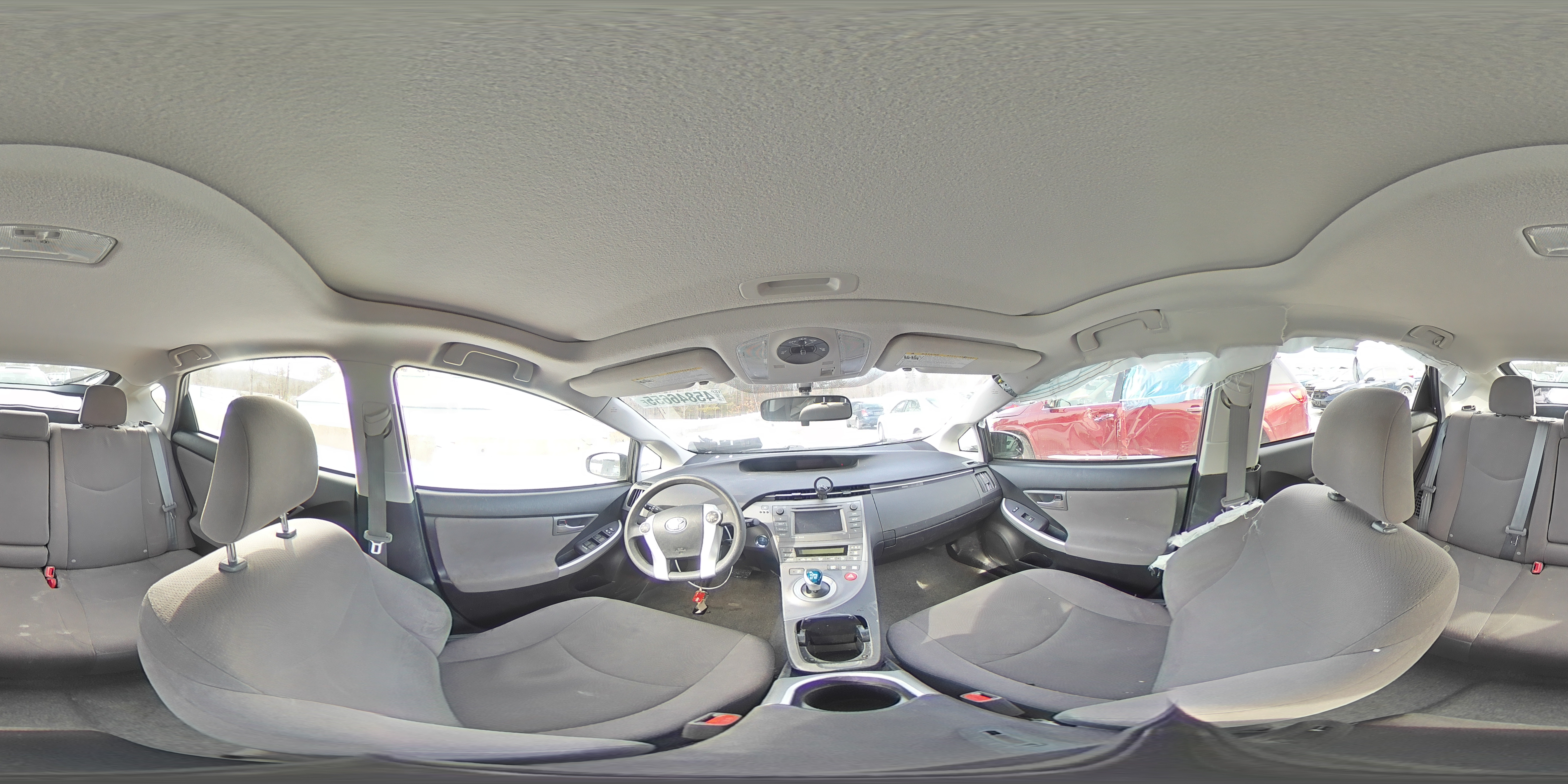 2015 Toyota Prius - Image 13