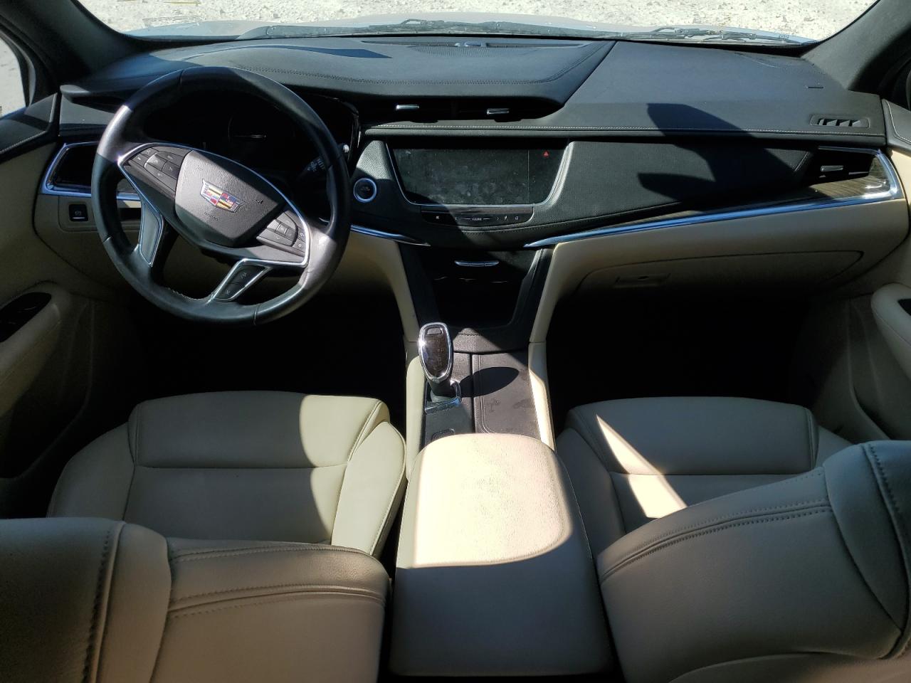 2018 Cadillac XT5 - Image 8