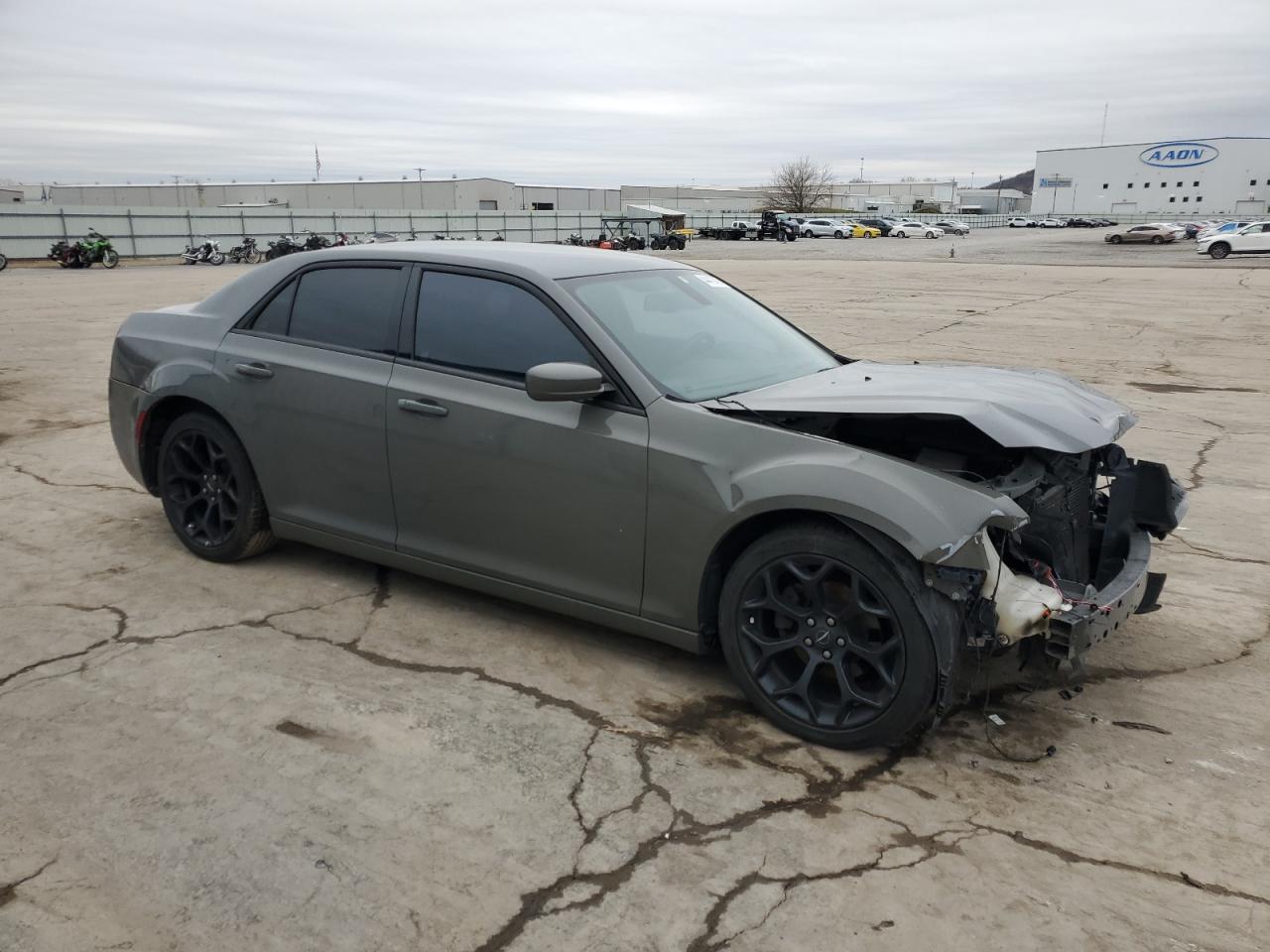 2019 Chrysler 300 - Image 4