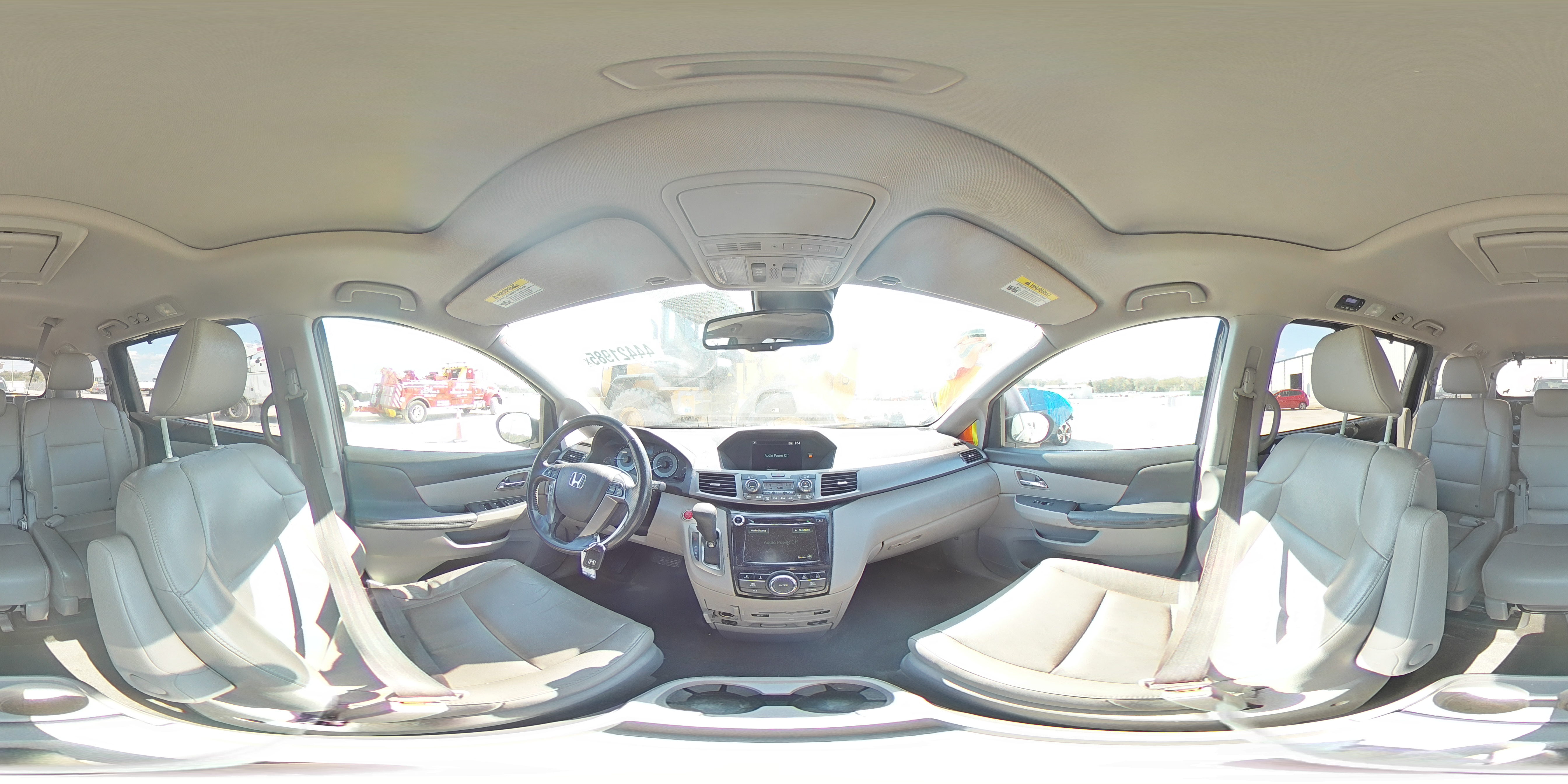 2015 Honda Odyssey - Image 14