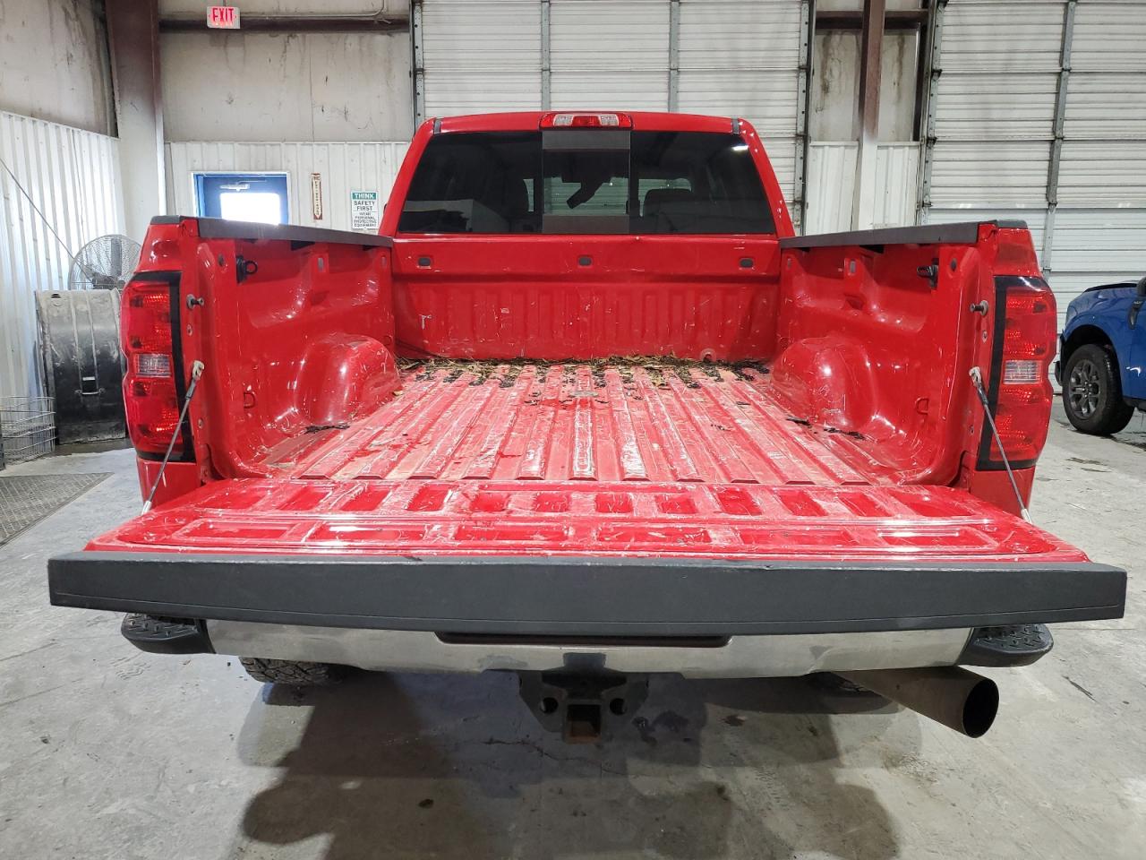 2015 Chevrolet Silverado - Image 6
