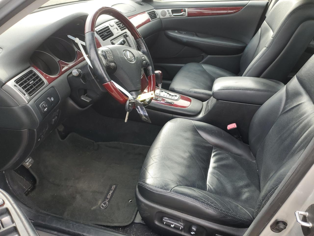 2005 Lexus ES - Image 7