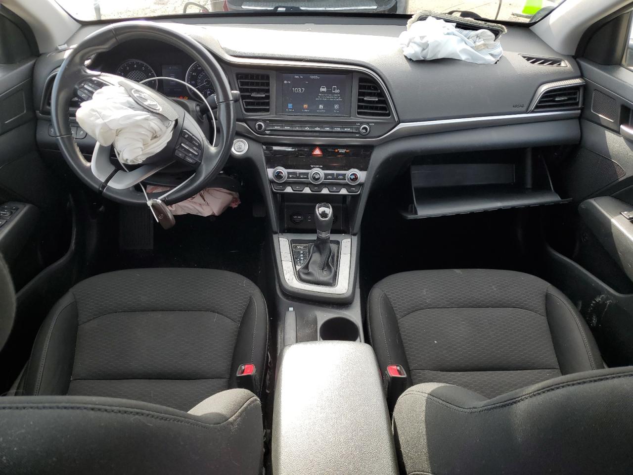 2020 Hyundai Elantra - Image 8