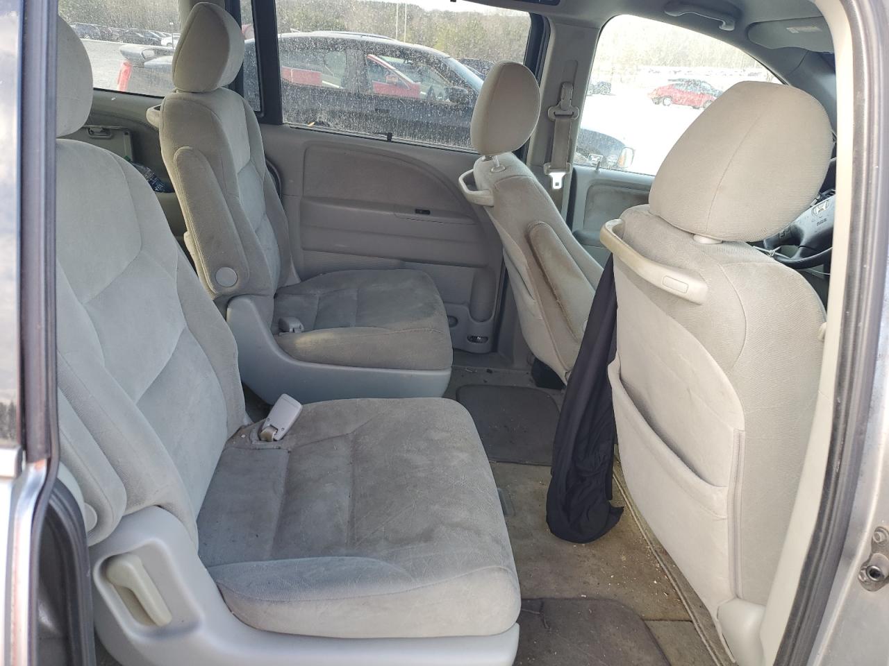 2010 Honda Odyssey - Image 11