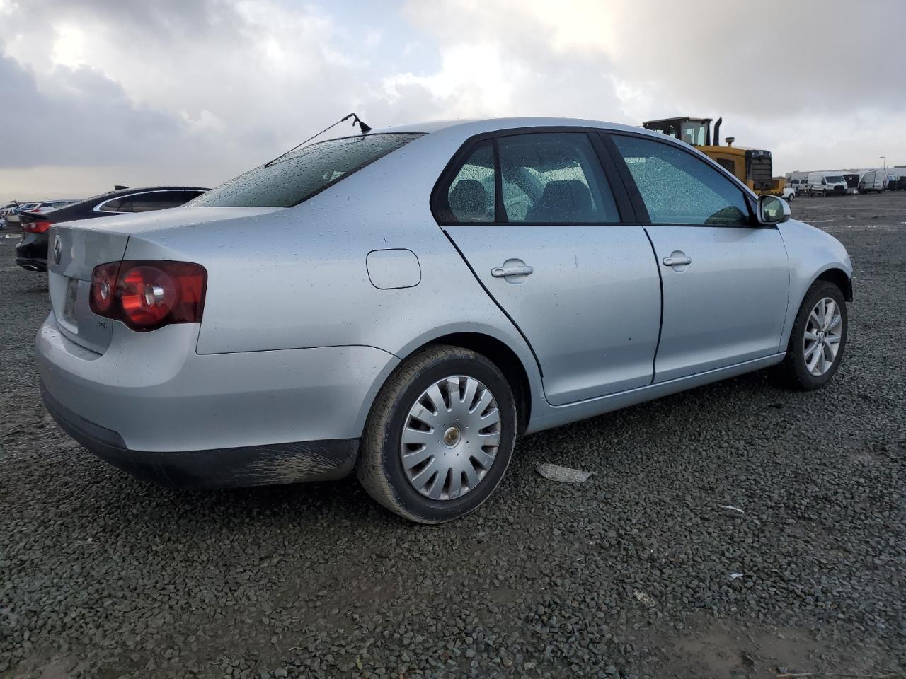2009 Volkswagen Jetta - Image 3