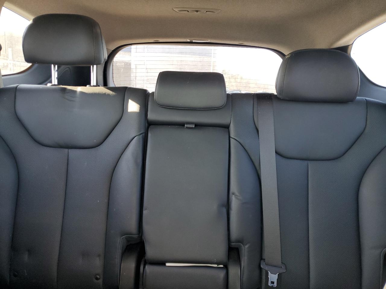 2020 Hyundai Santa Fe - Image 10