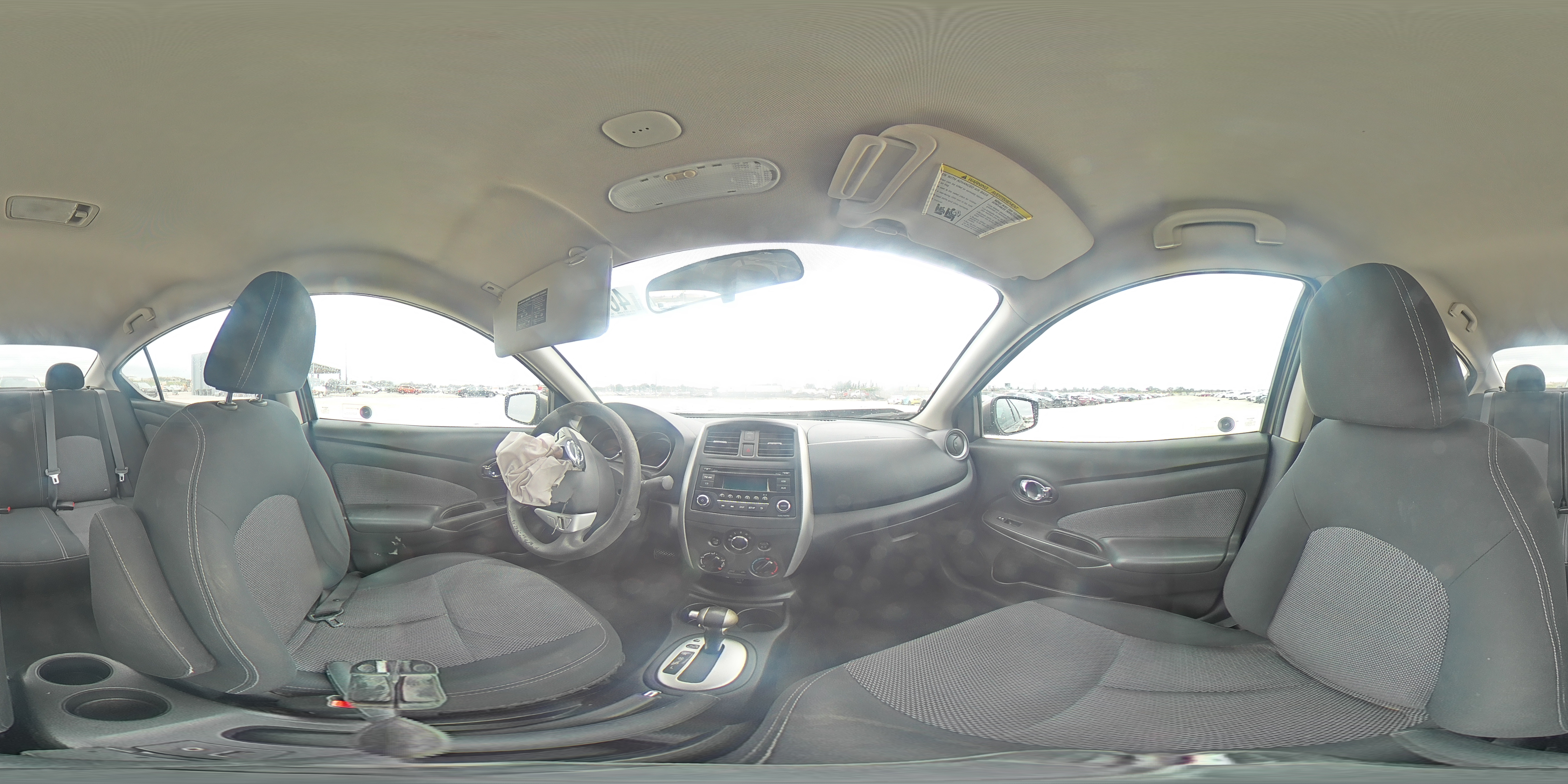 2015 Nissan Versa - Image 14