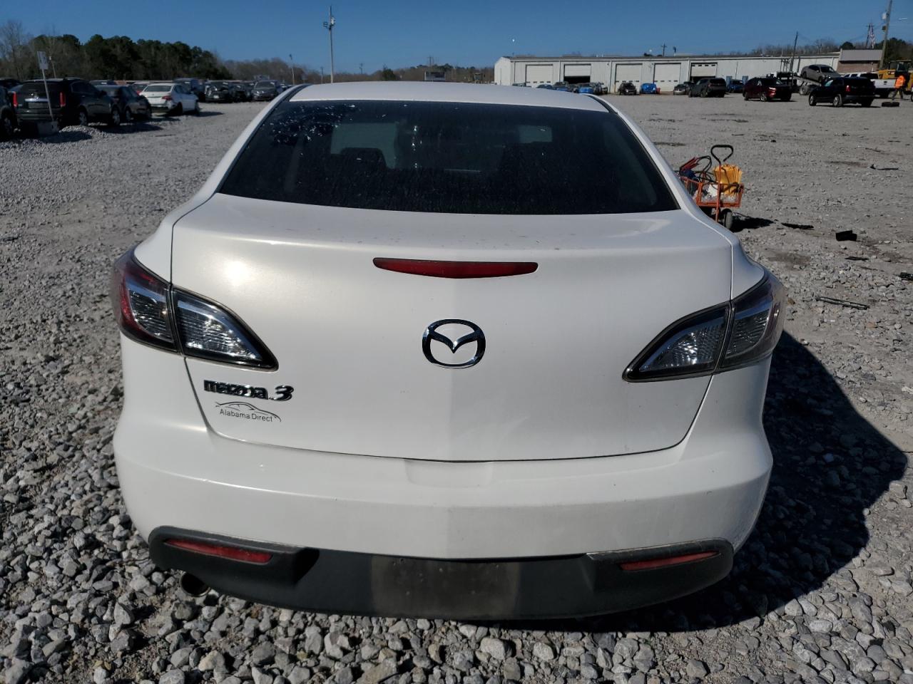 2011 Mazda 3 - Image 6