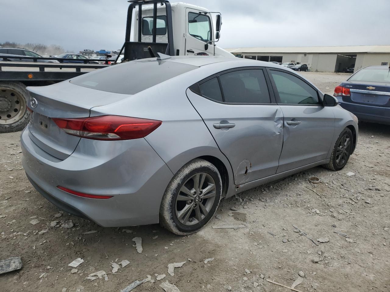 2017 Hyundai Elantra - Image 3