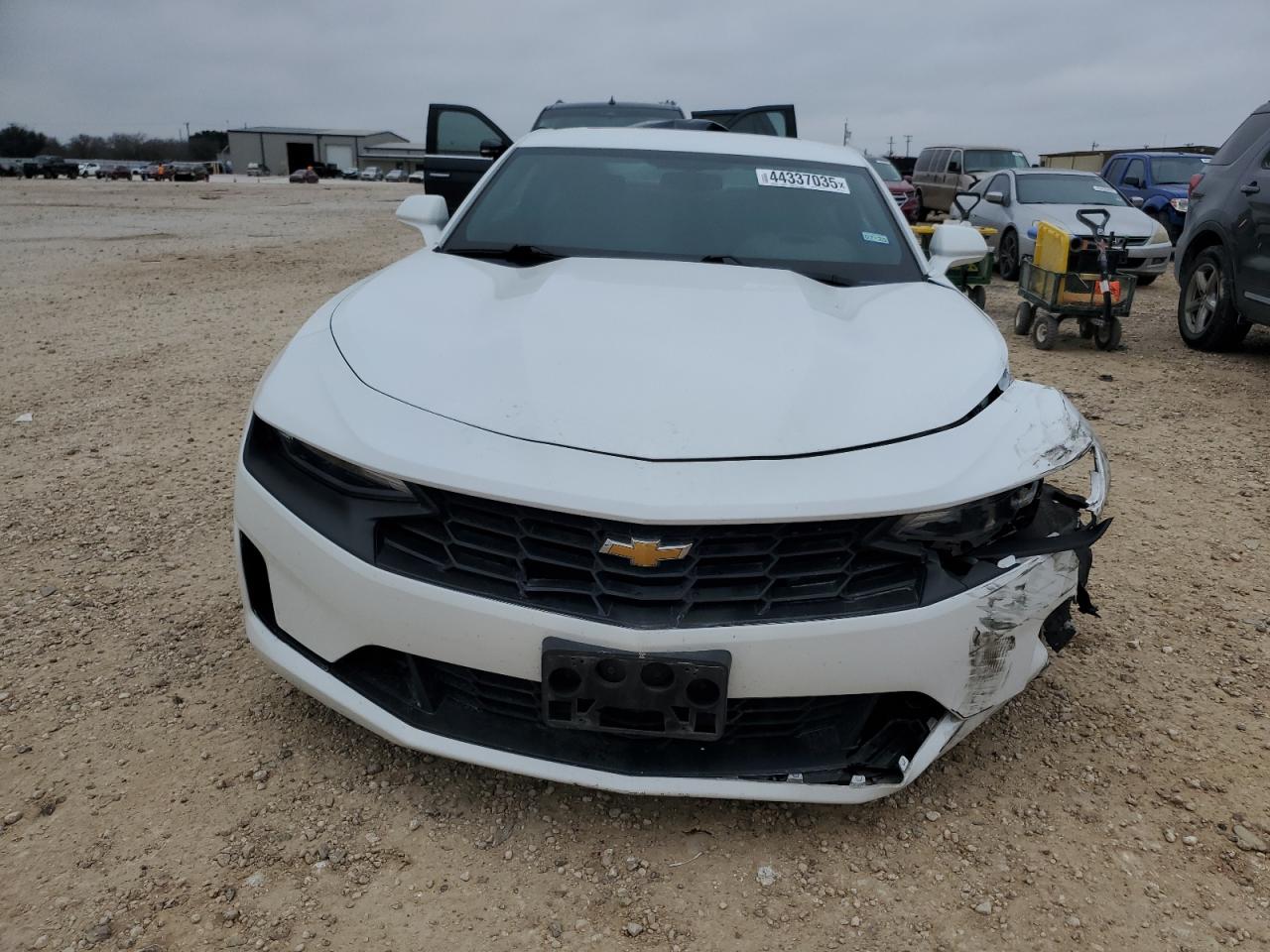 2022 Chevrolet Camaro - Image 5
