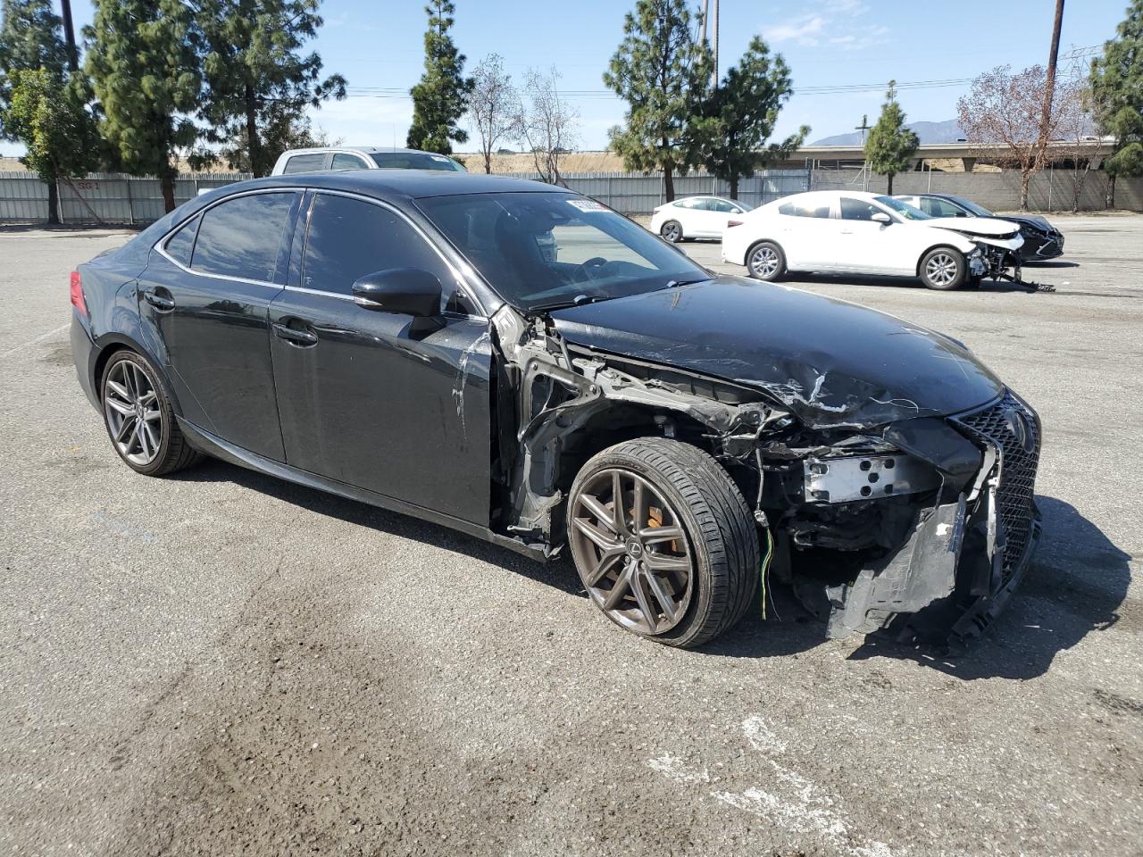 2018 Lexus IS - Image 4