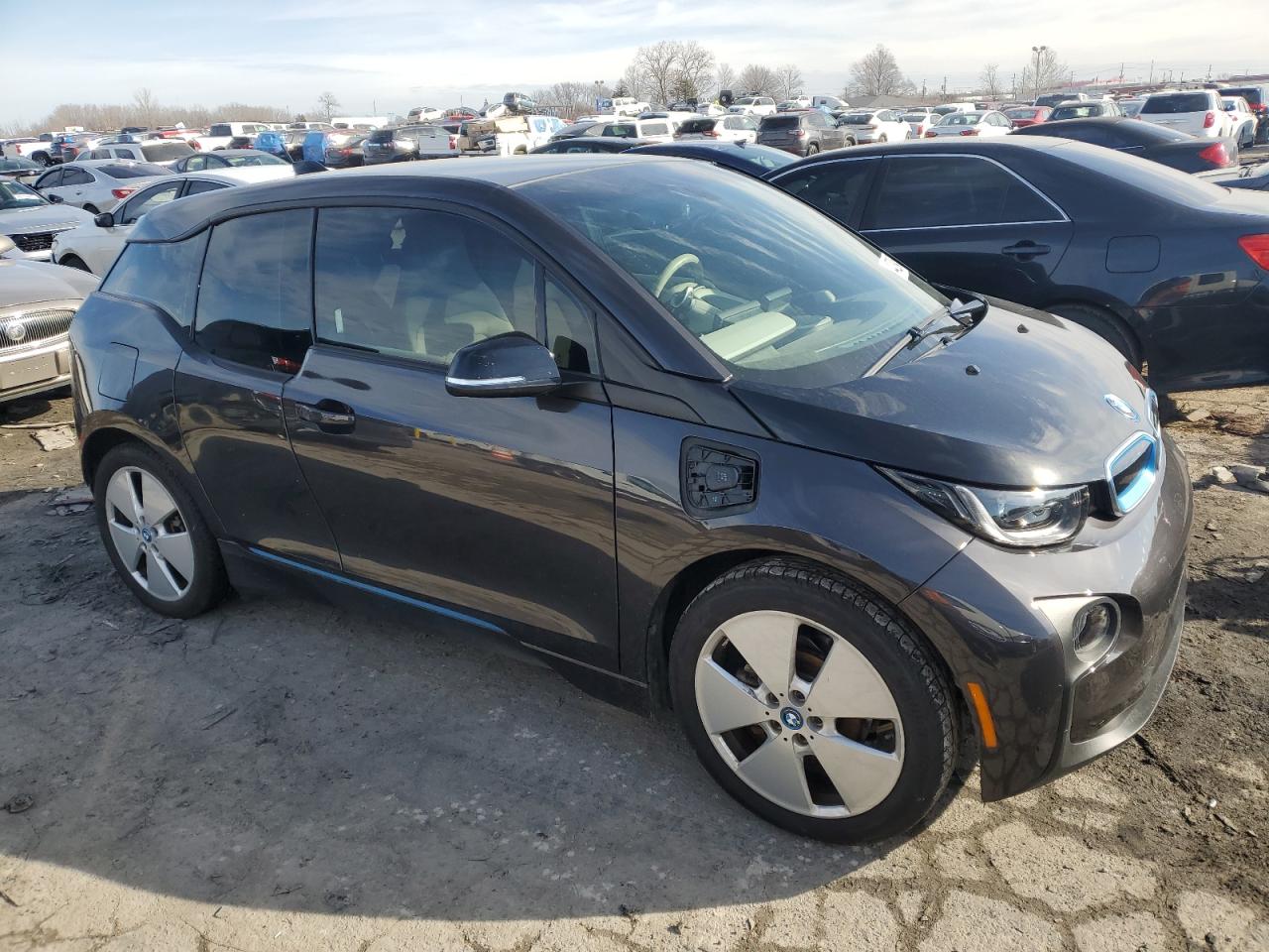 2015 BMW i3 - Image 4