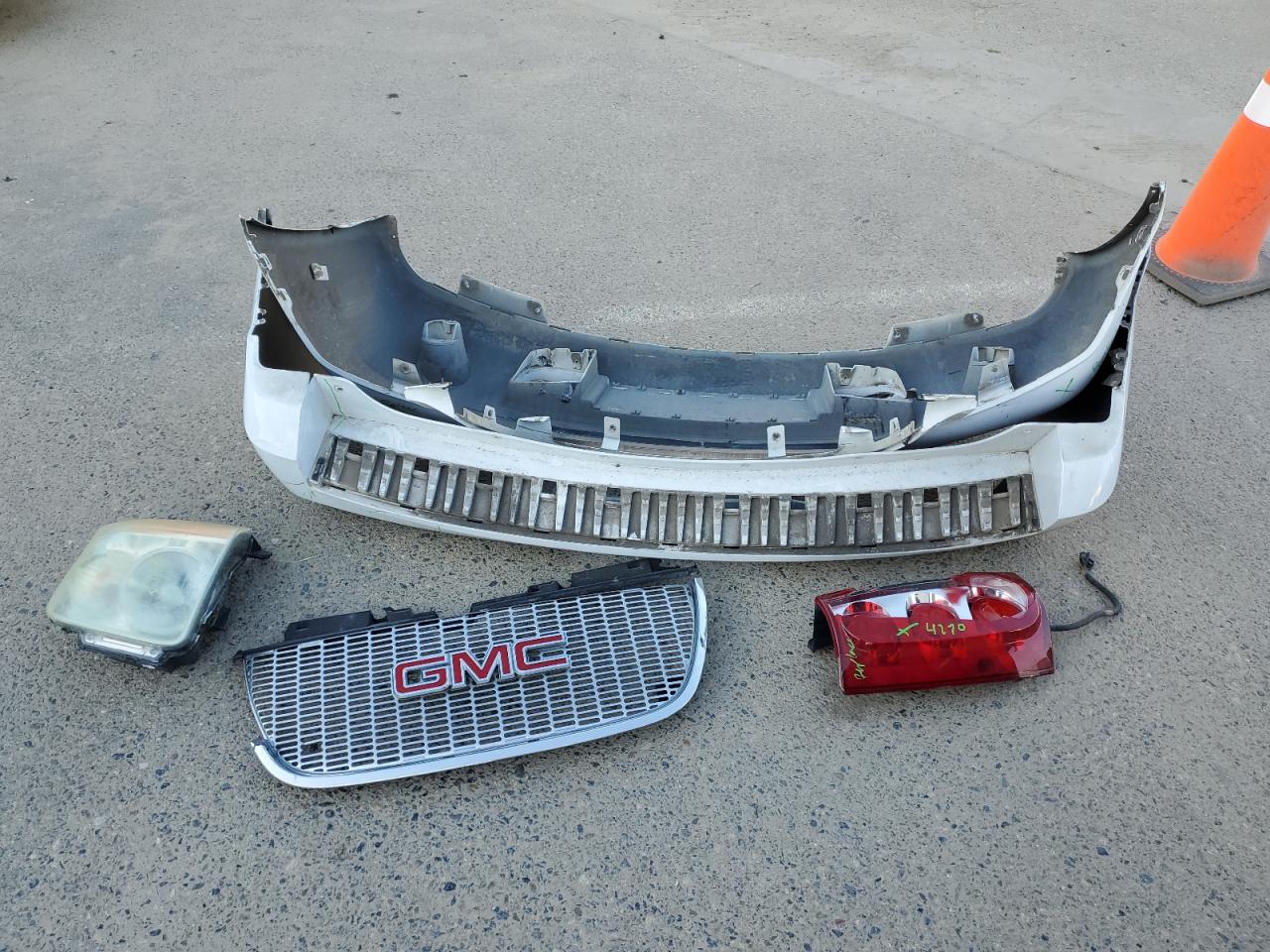 2007 GMC Yukon - Image 13